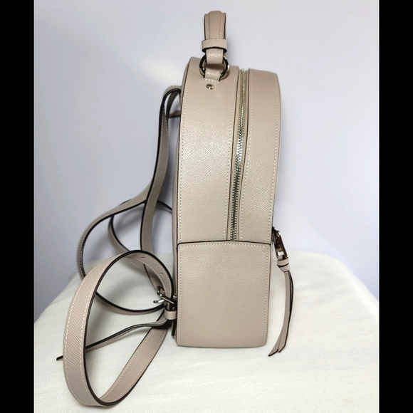 Coach Jordyn Cross grain Leather Beige Backpack. - Picture 8 of 14